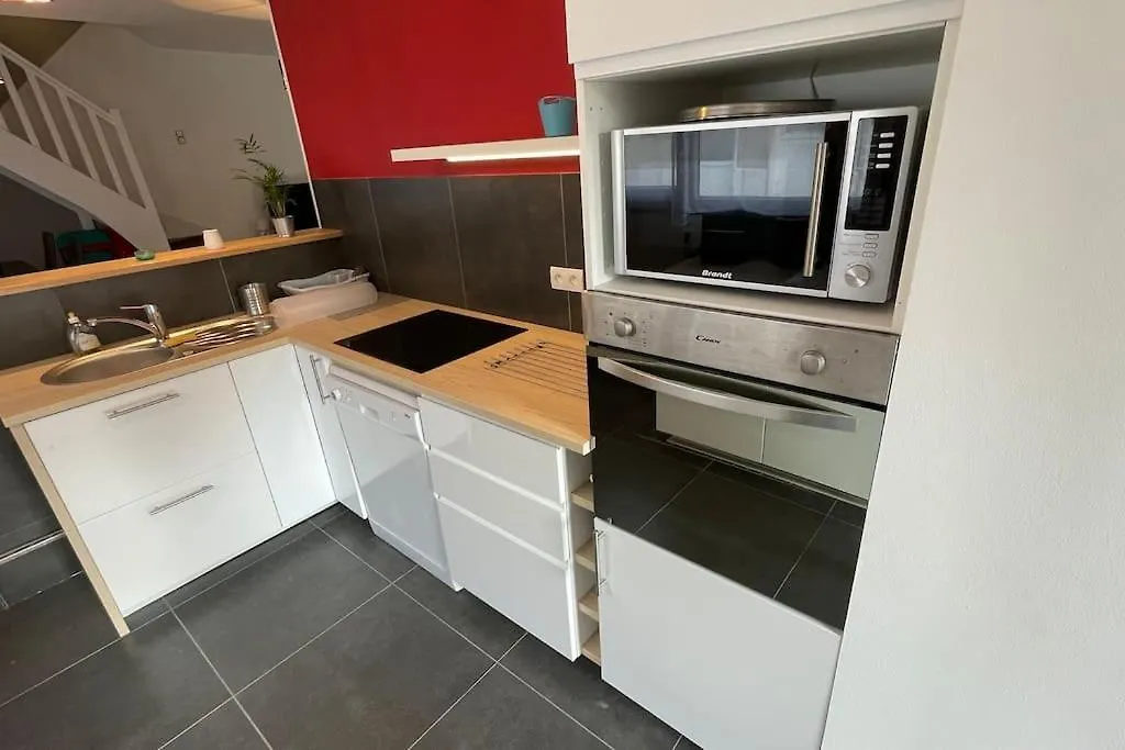 Maison Centre Bourg A 50M De La Plage Cherrueix Holiday home