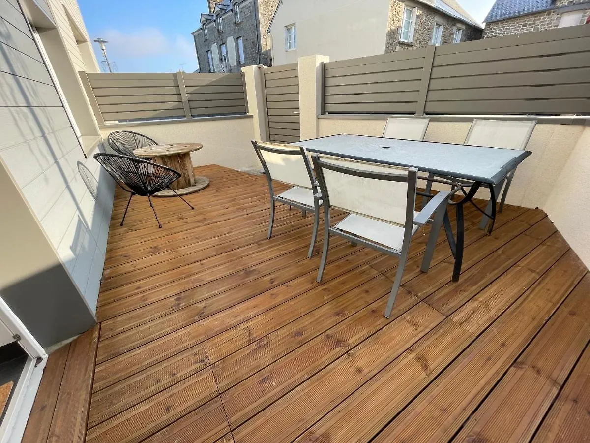 Maison Centre Bourg A 50M De La Plage Cherrueix Holiday home